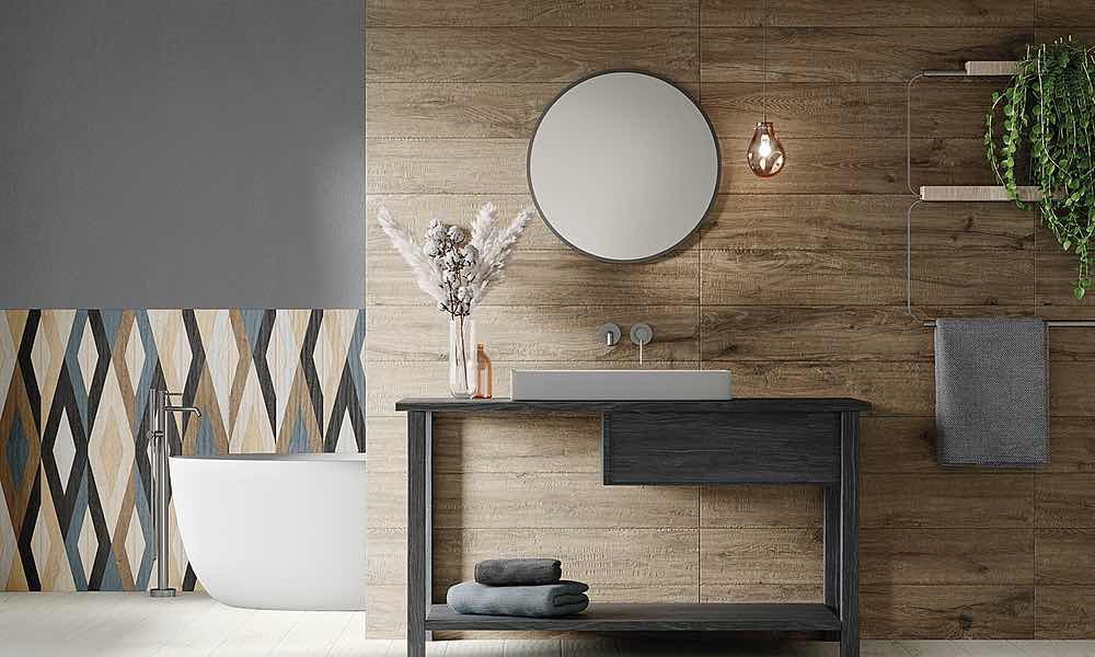 Inspiracija za kupatilo s keramikom izgleda drveta i geometrijskim dekorom